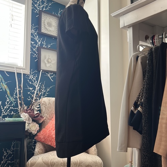 Stunning little black dress!! Size L - Picture 9 of 16